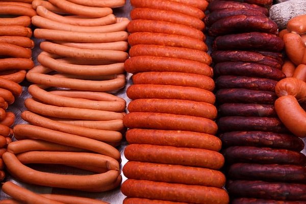 Quelles expériences culinaires uniques le tourisme à Francfort offre-t-il aux voyageurs ?