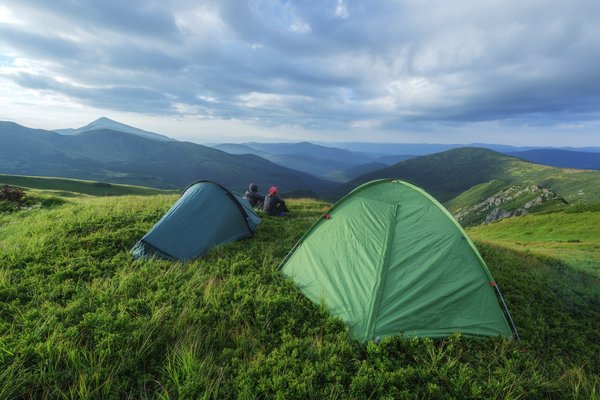 Comment choisir une tente monoplace ultra-légère pour le trekking solo ?